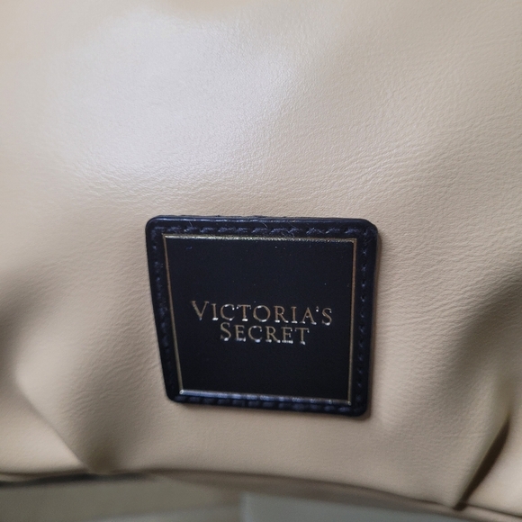 Victorias Secret Women's NWT Camel Hobo Bag - Picture 3 of 7
